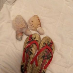 Women’s flip flops